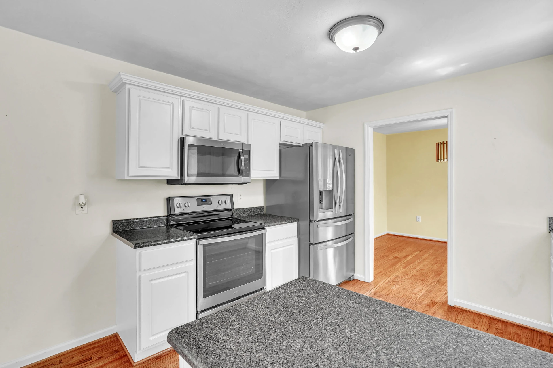7607 Peebles LN - Photo 15