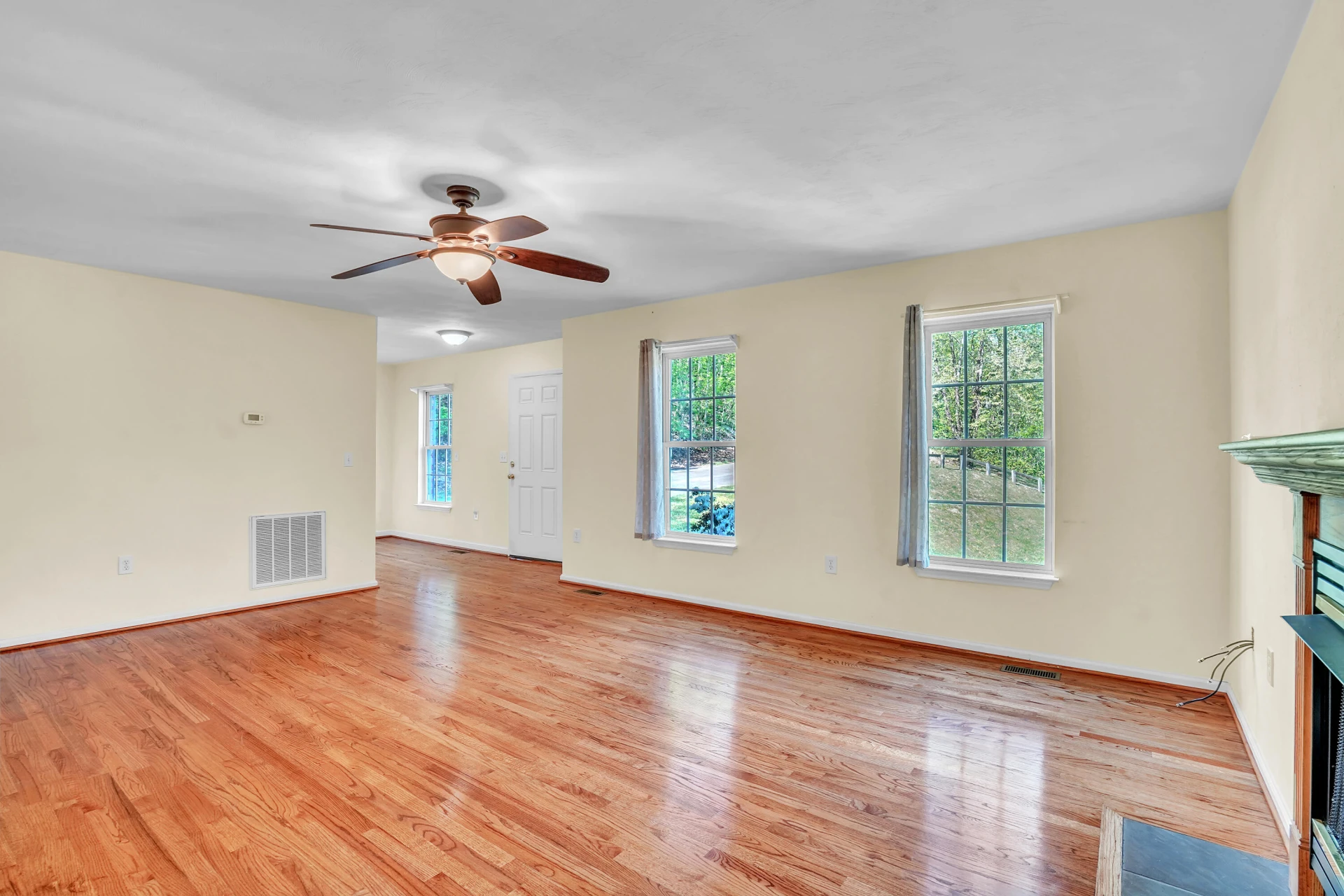 7607 Peebles LN - Photo 8