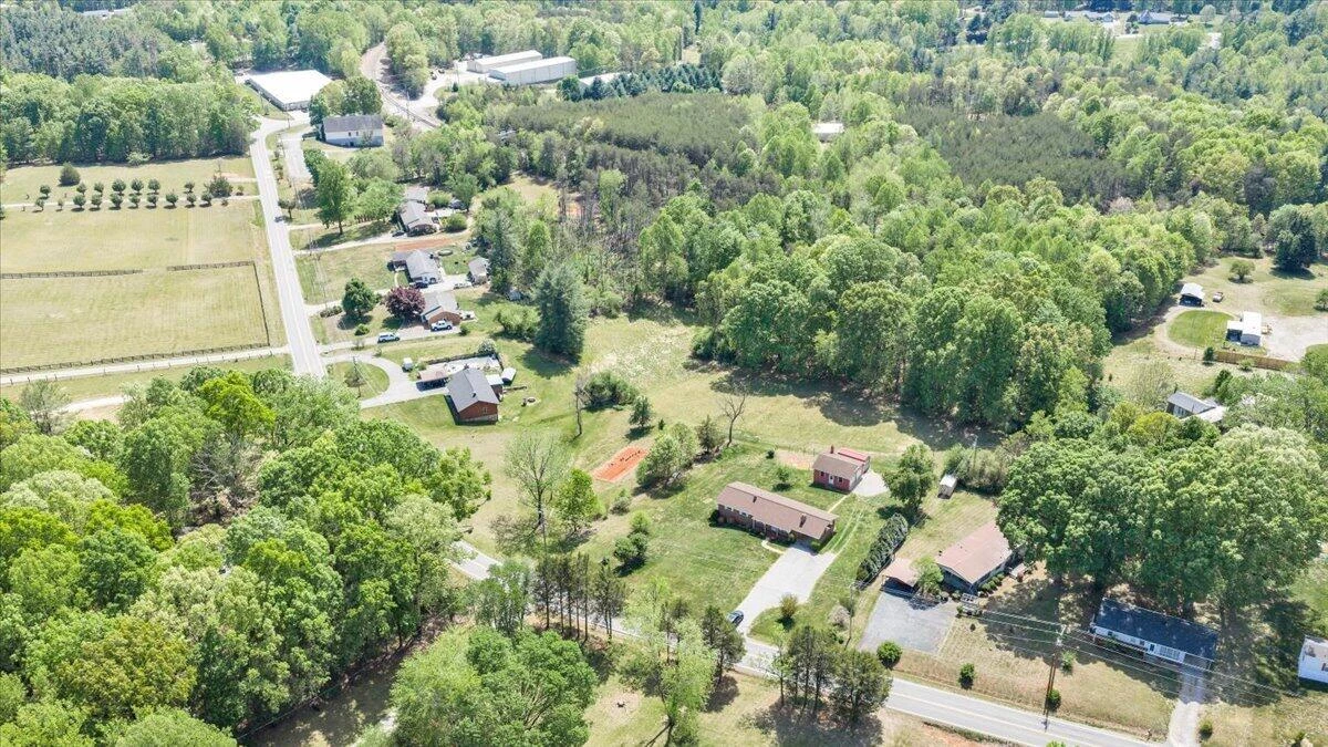 935 Bonbrook Mill RD - Photo 43