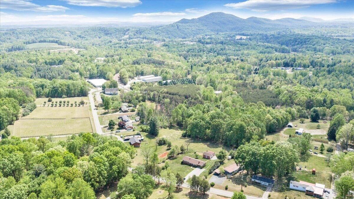 935 Bonbrook Mill RD - Photo 44