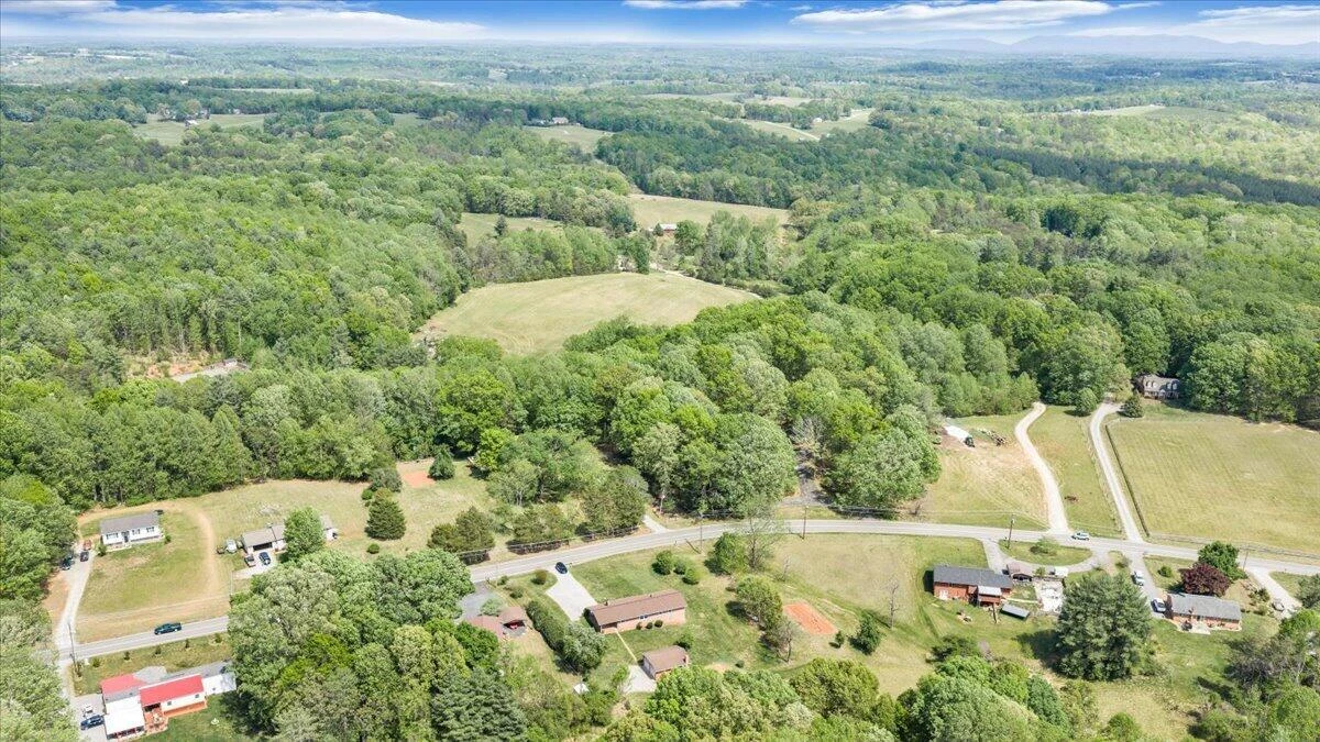 935 Bonbrook Mill RD - Photo 48