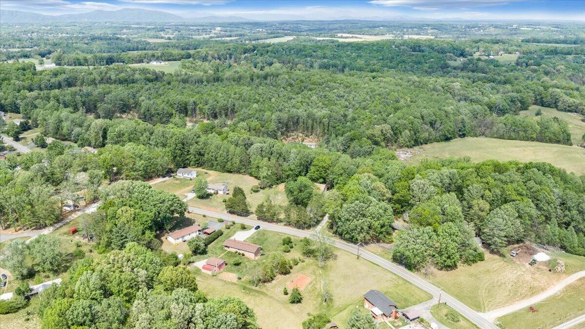 935 Bonbrook Mill RD - Photo 50