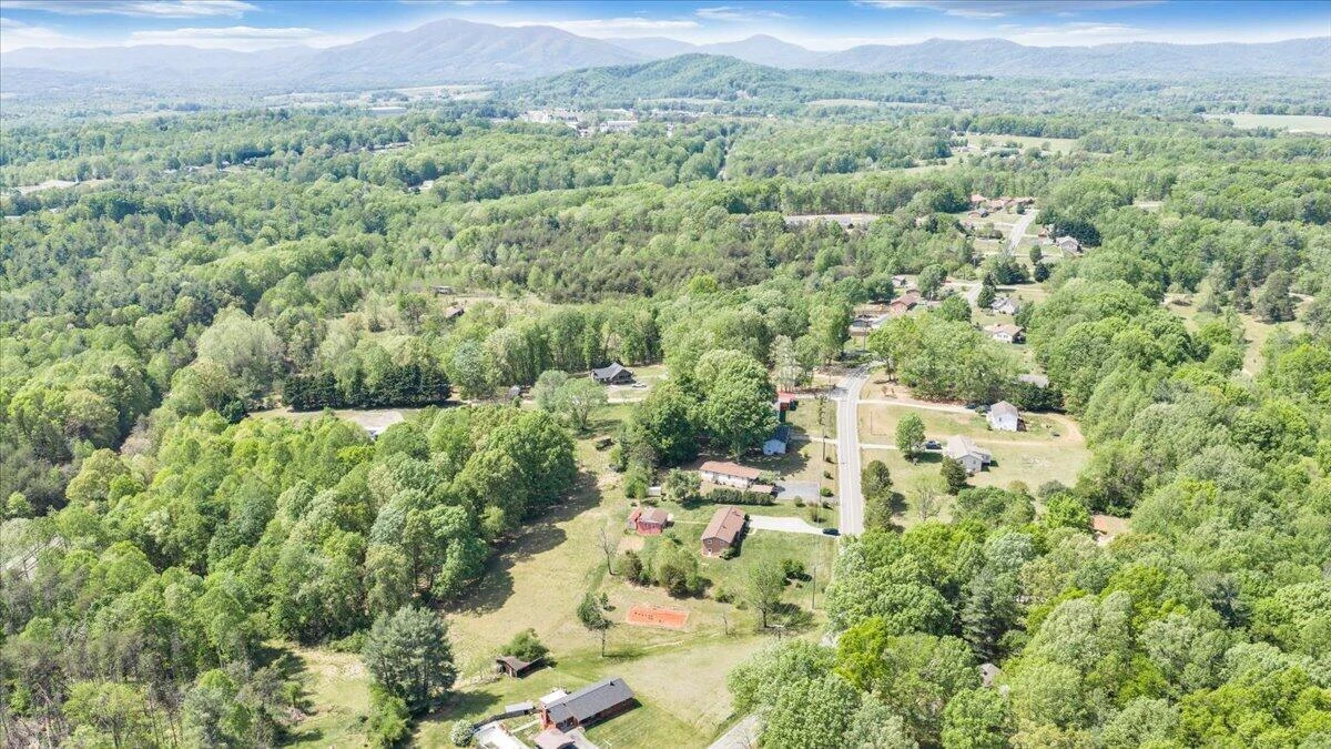 935 Bonbrook Mill RD - Photo 52