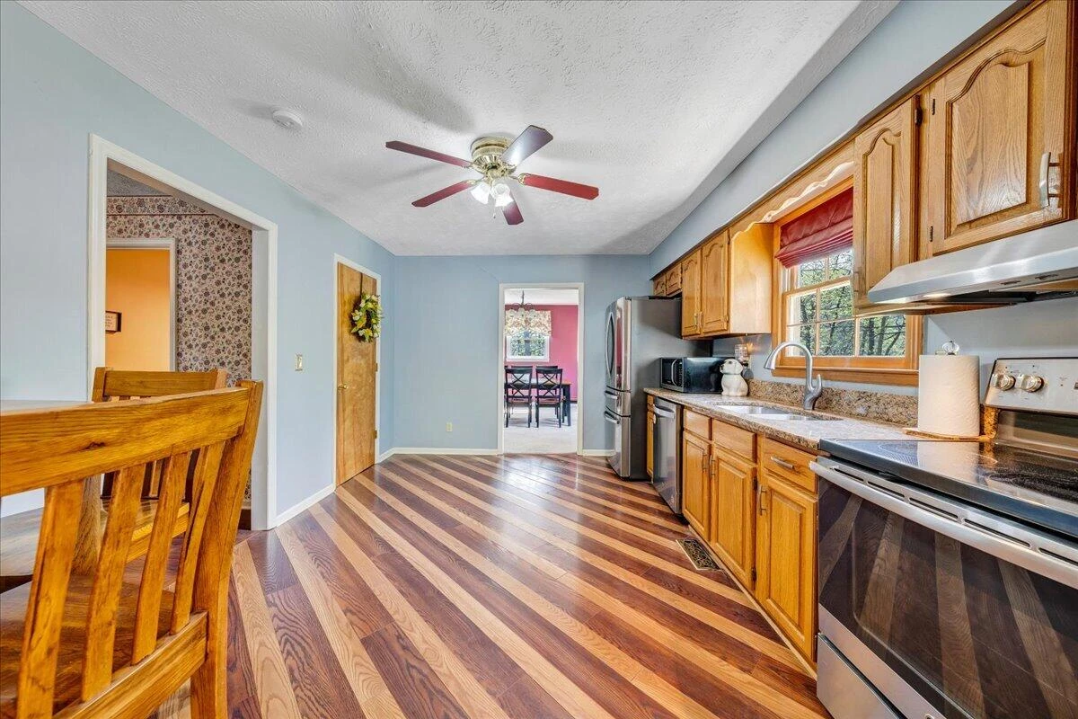 310 Sammys RD - Photo 18