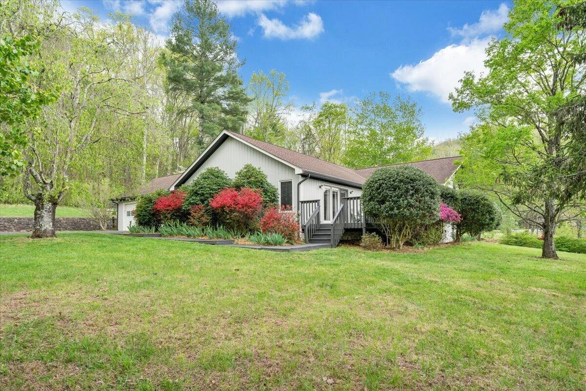 6925 Shaver RD - Photo 5