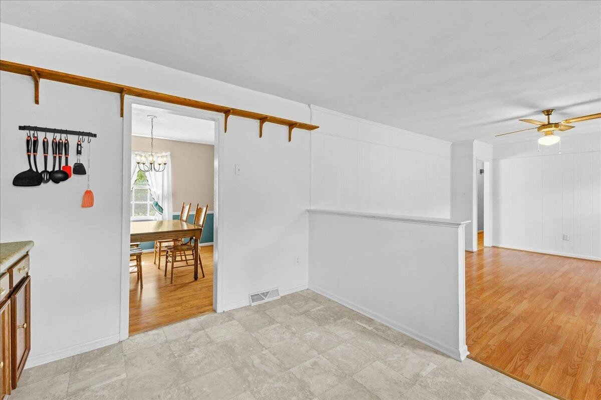 59 Silverbirch DR - Photo 10