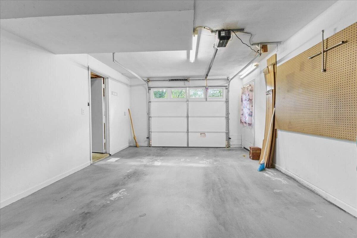 59 Silverbirch DR - Photo 32