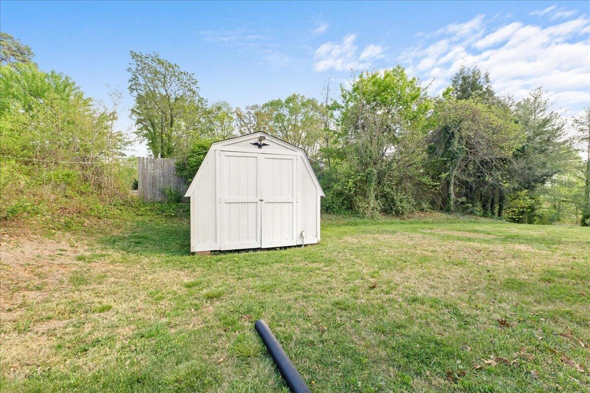59 Silverbirch DR - Photo 34