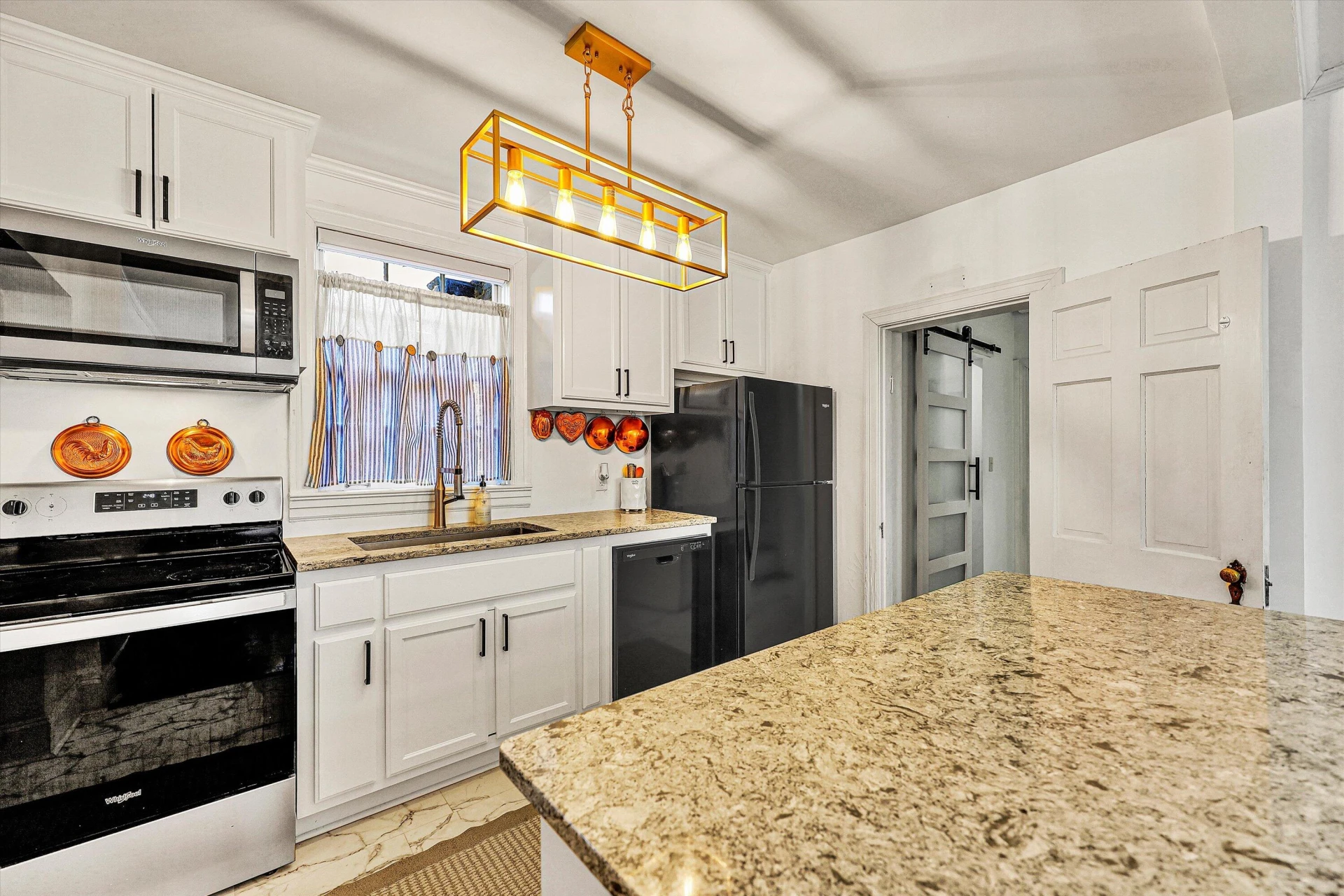 925 Mulberry RD - Photo 16