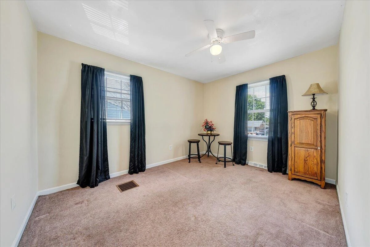 619 Elmcrest ST - Photo 20