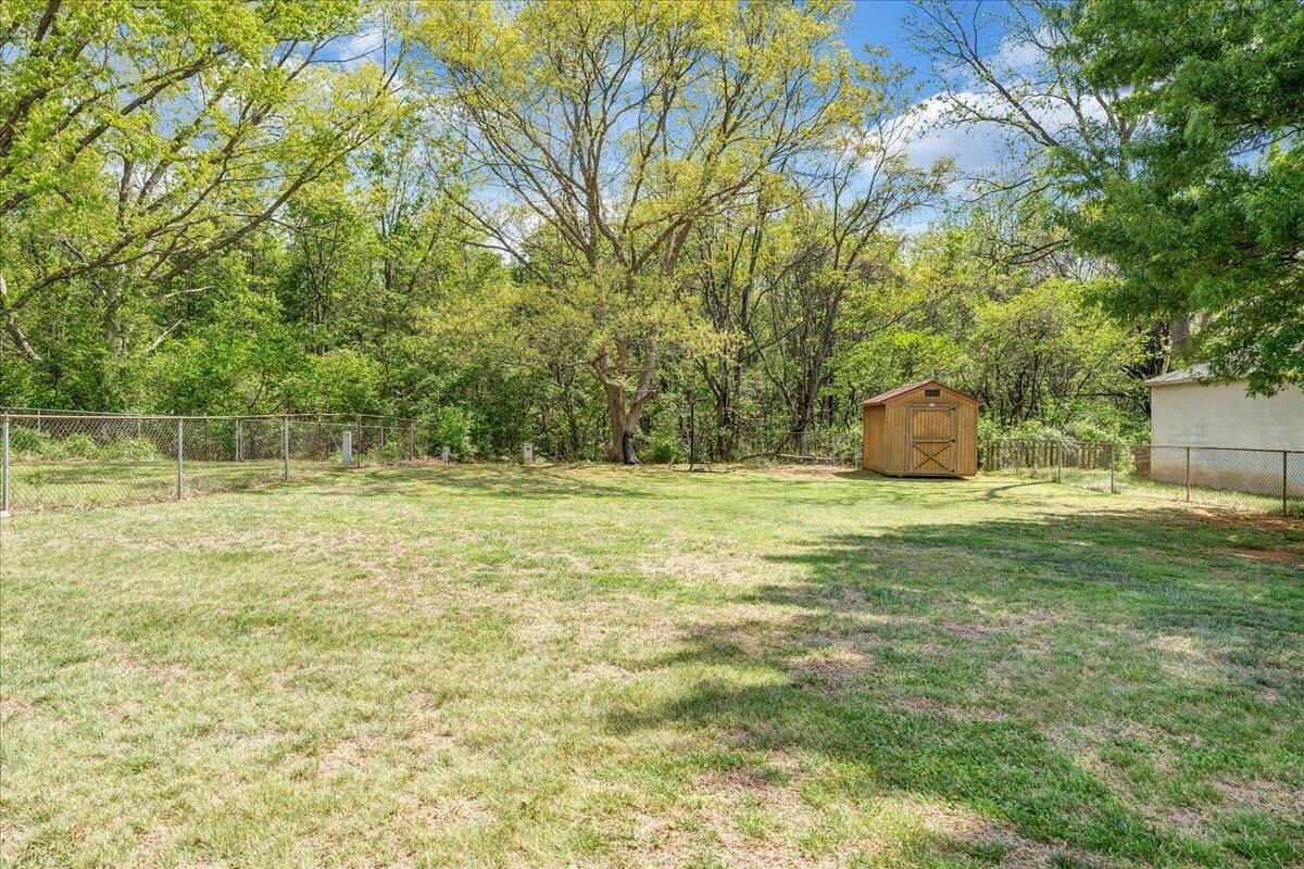 619 Elmcrest ST - Photo 24