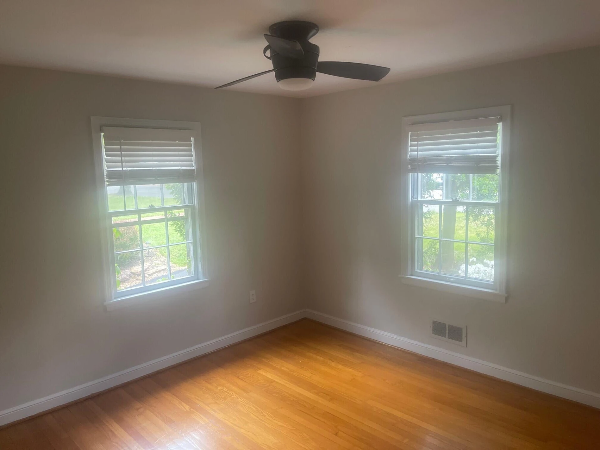 2618 Fairway DR - Photo 5