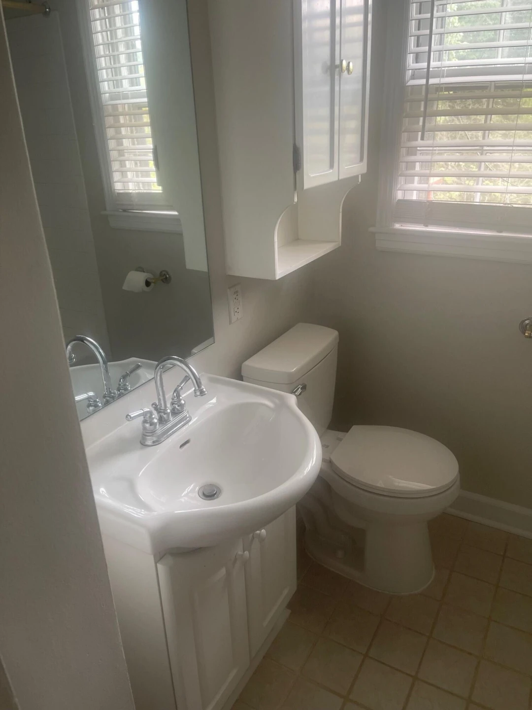 2618 Fairway DR - Photo 7