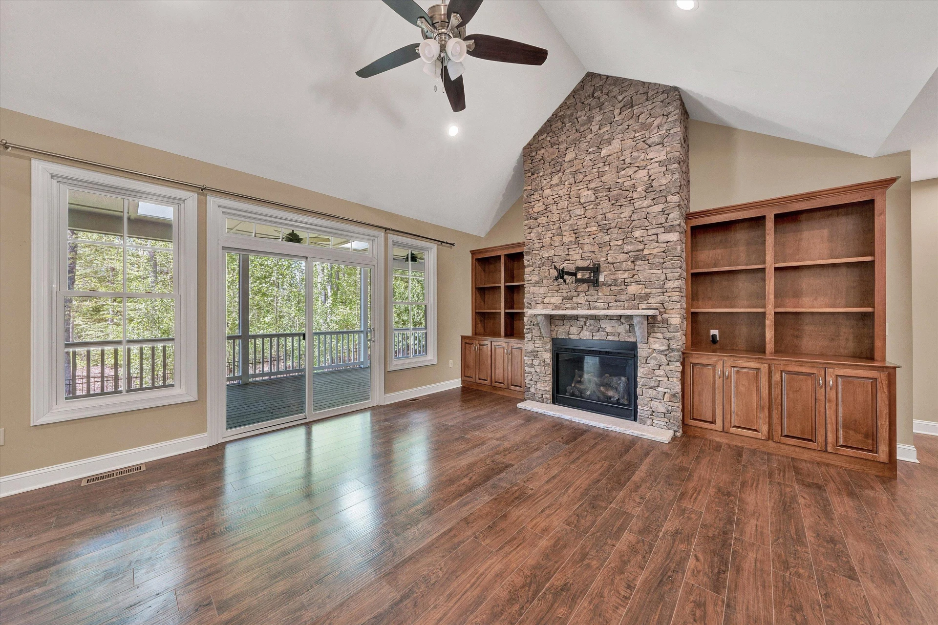 165 Peninsula DR - Photo 10