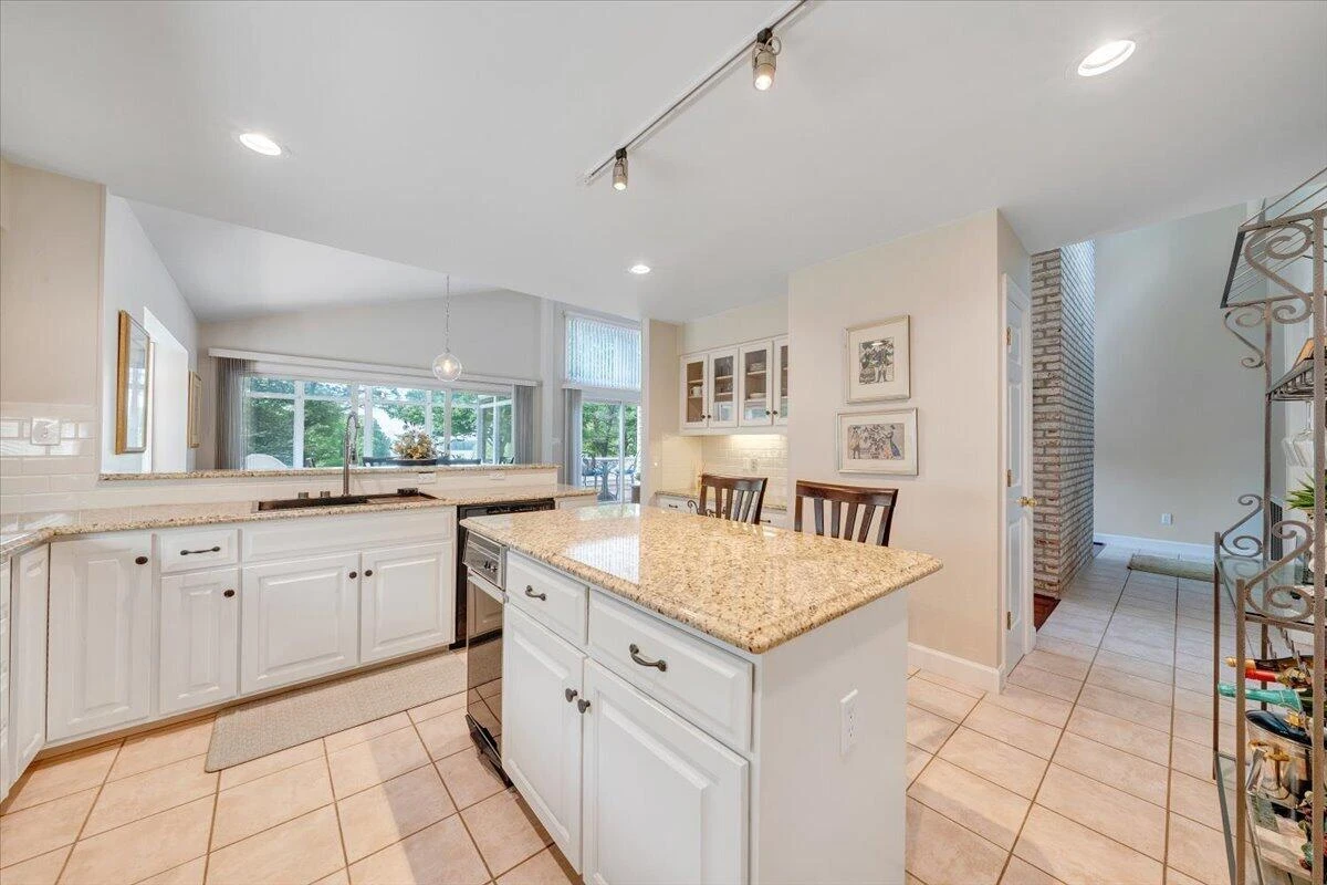 30 Island Green DR #UNIT 4 - Photo 25