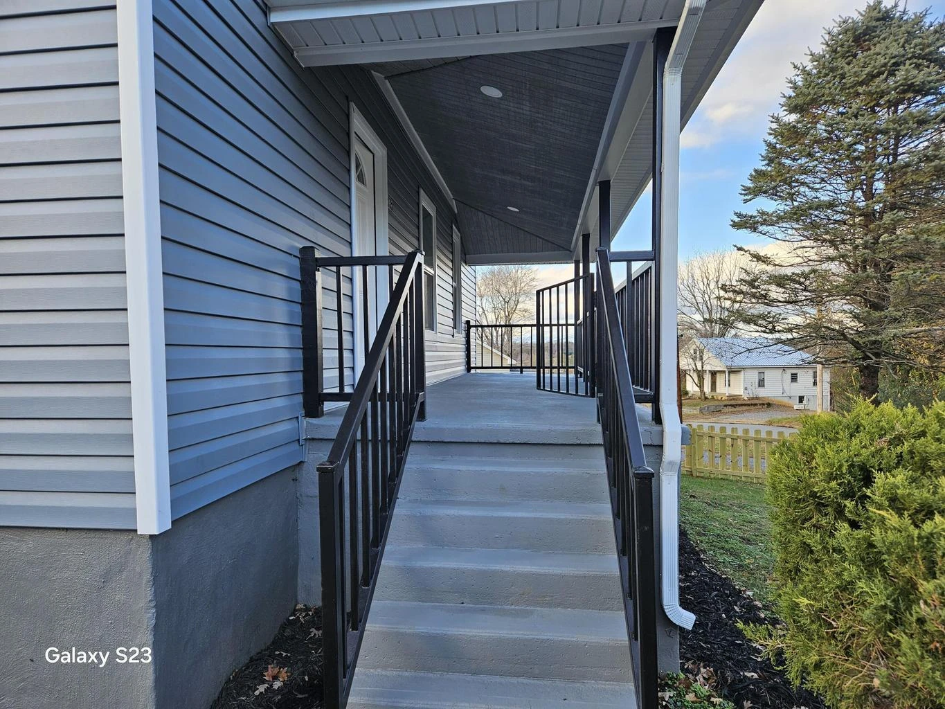535 Dillard ST - Photo 3