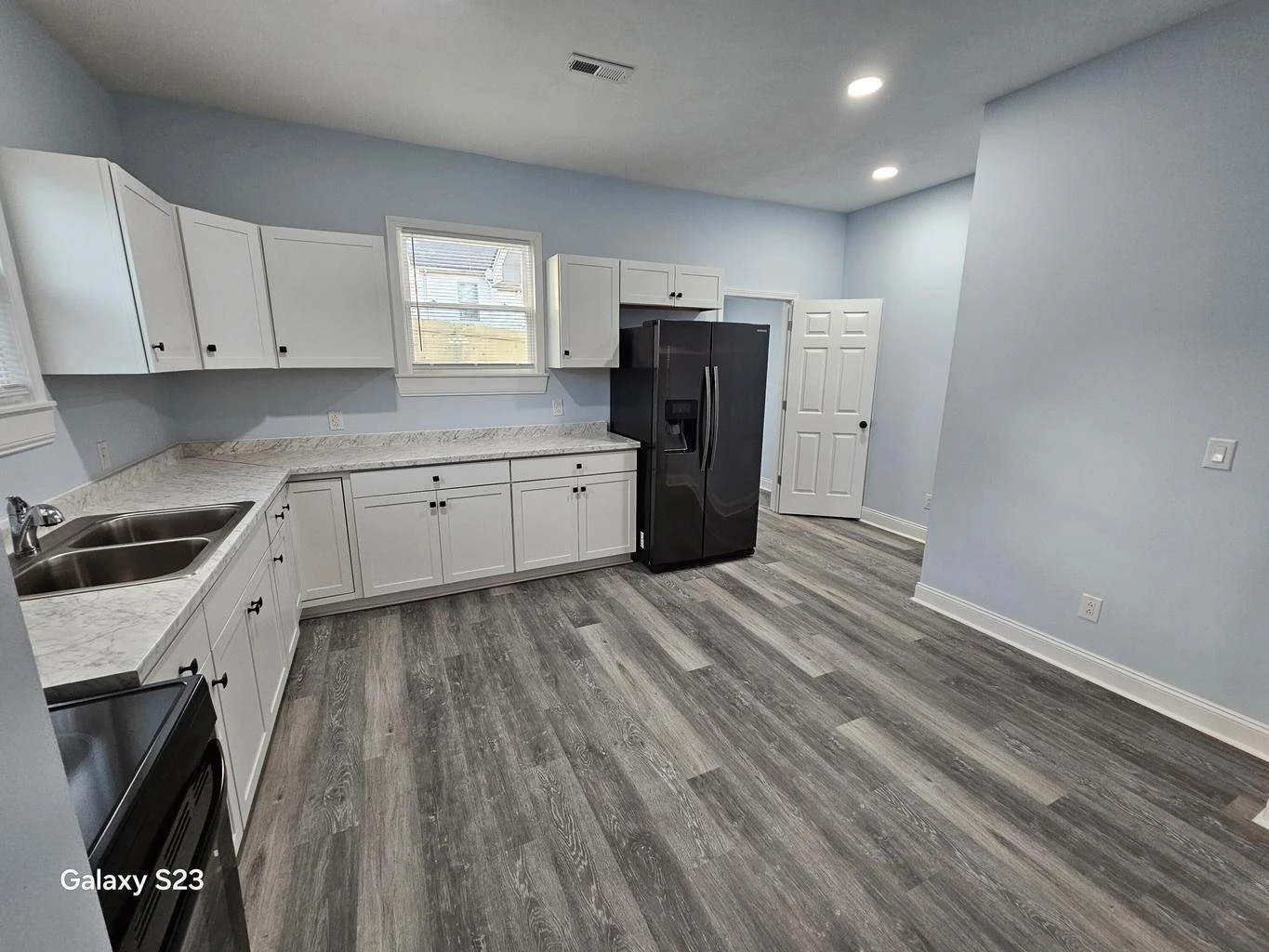 535 Dillard ST - Photo 8