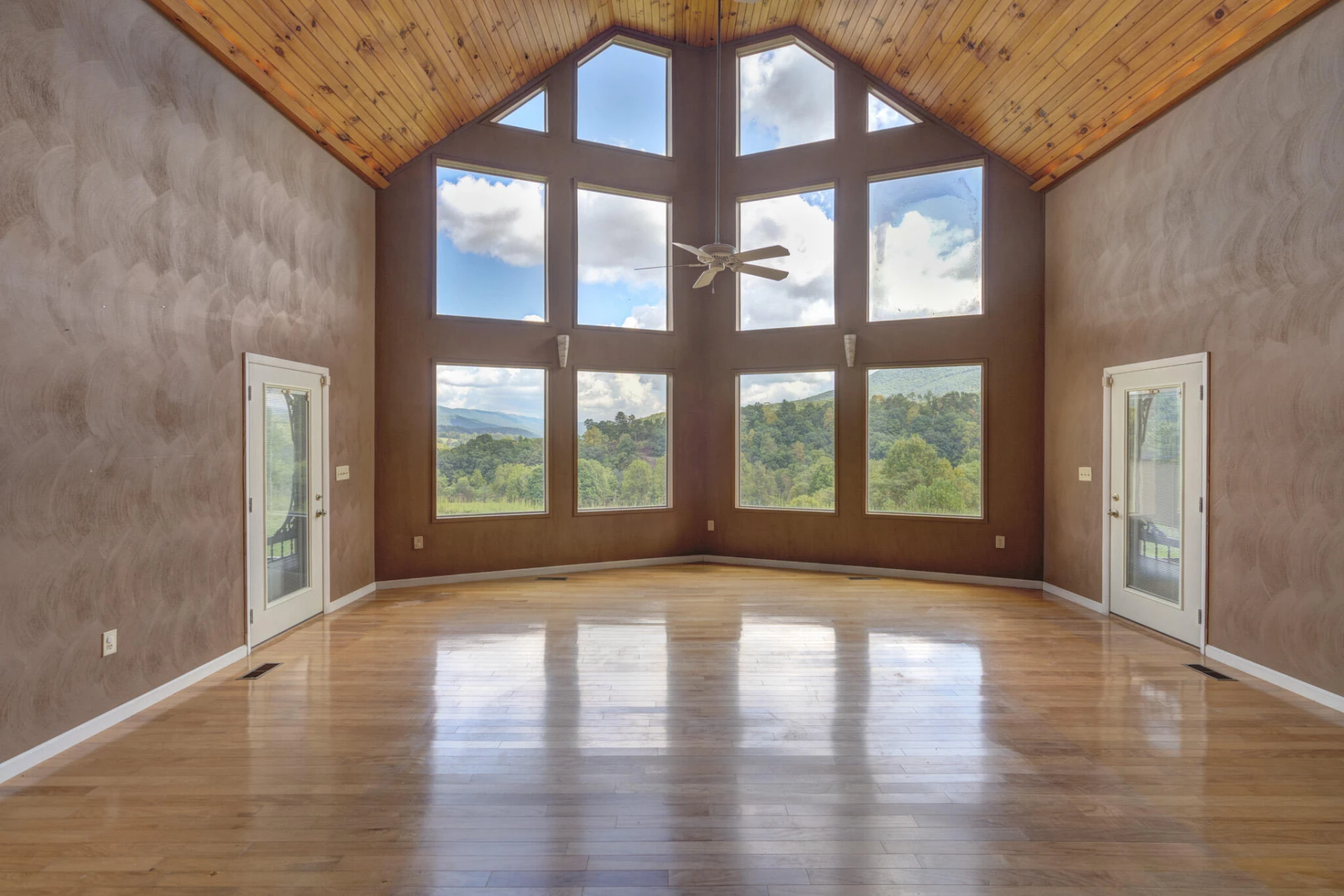 1782 Wolf Creek RD - Photo 14