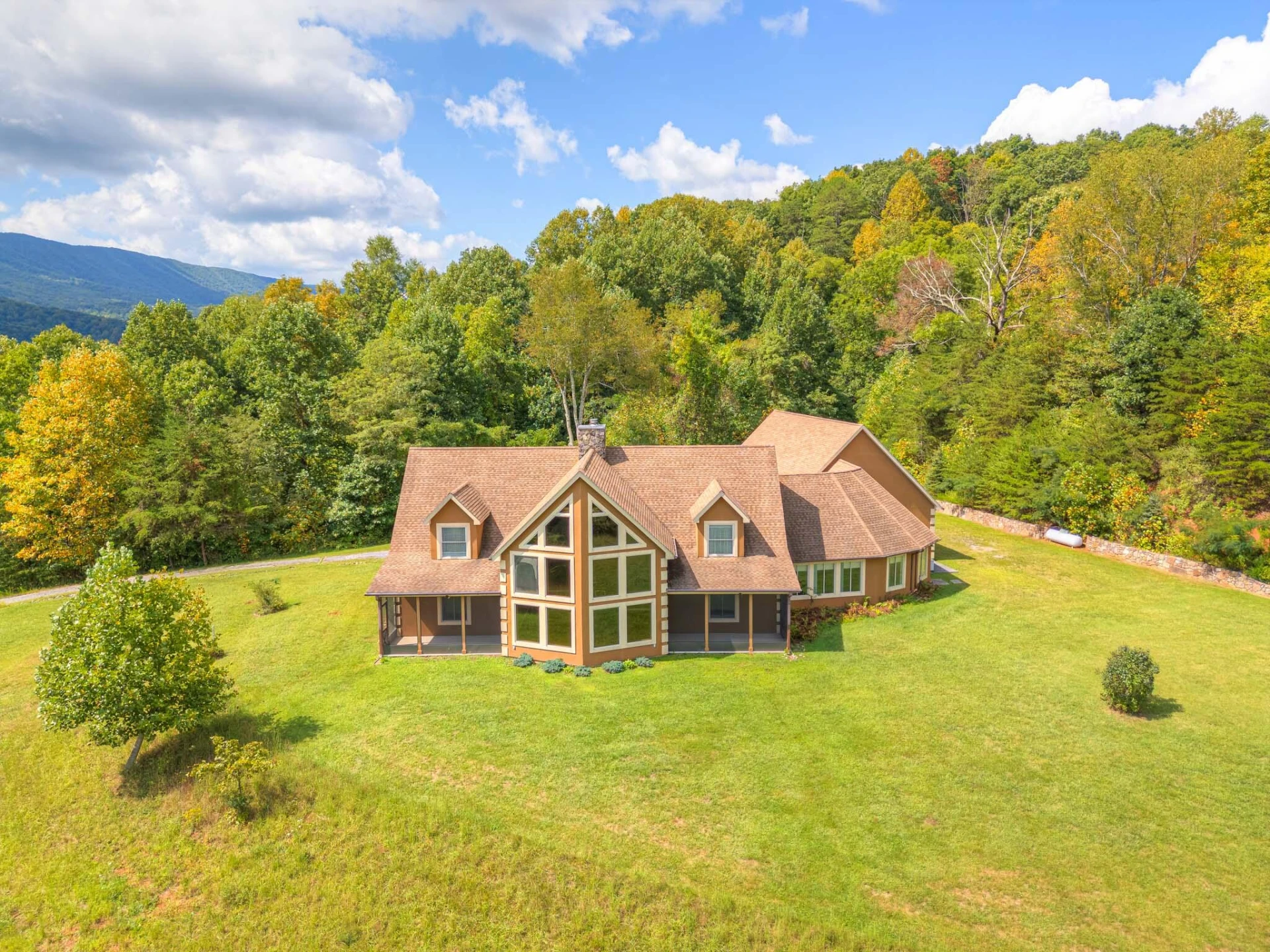 1782 Wolf Creek RD - Photo 4