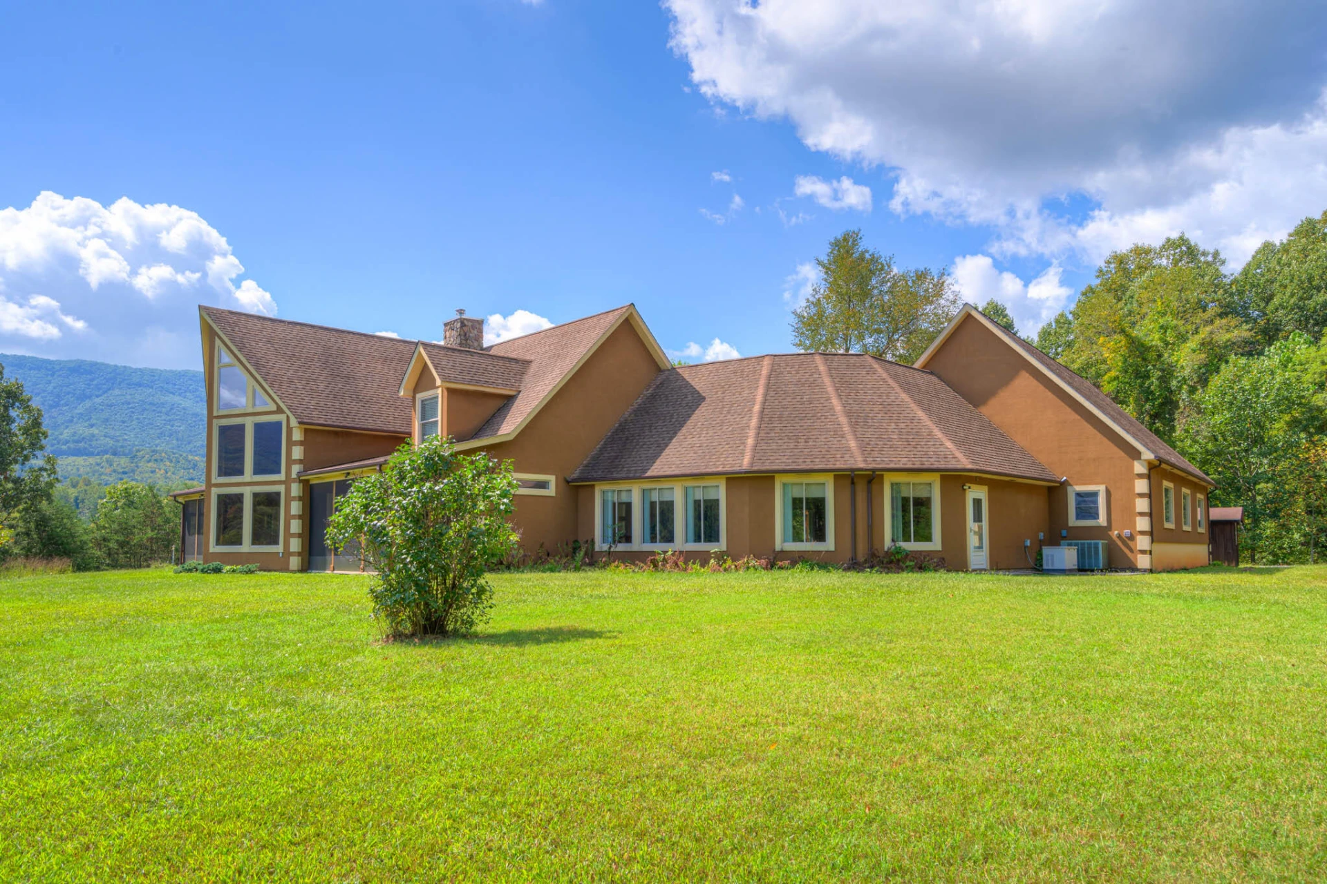 1782 Wolf Creek RD - Photo 5