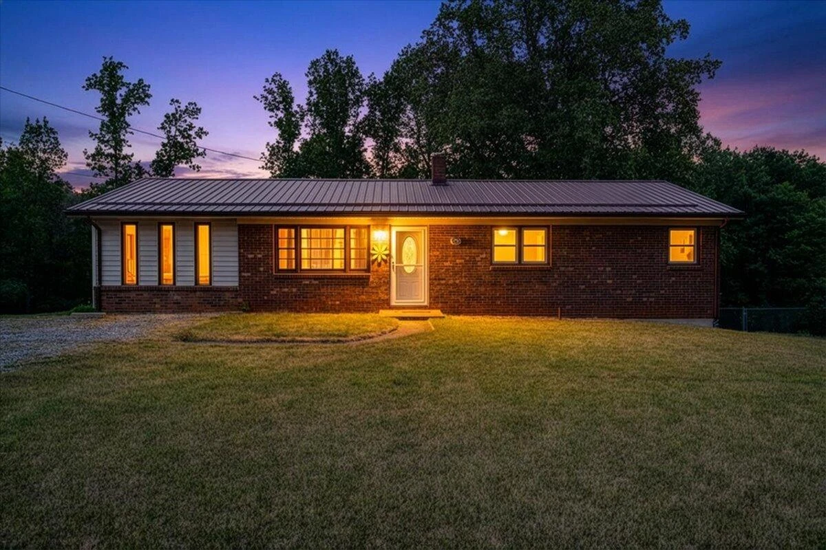 795 Longview DR