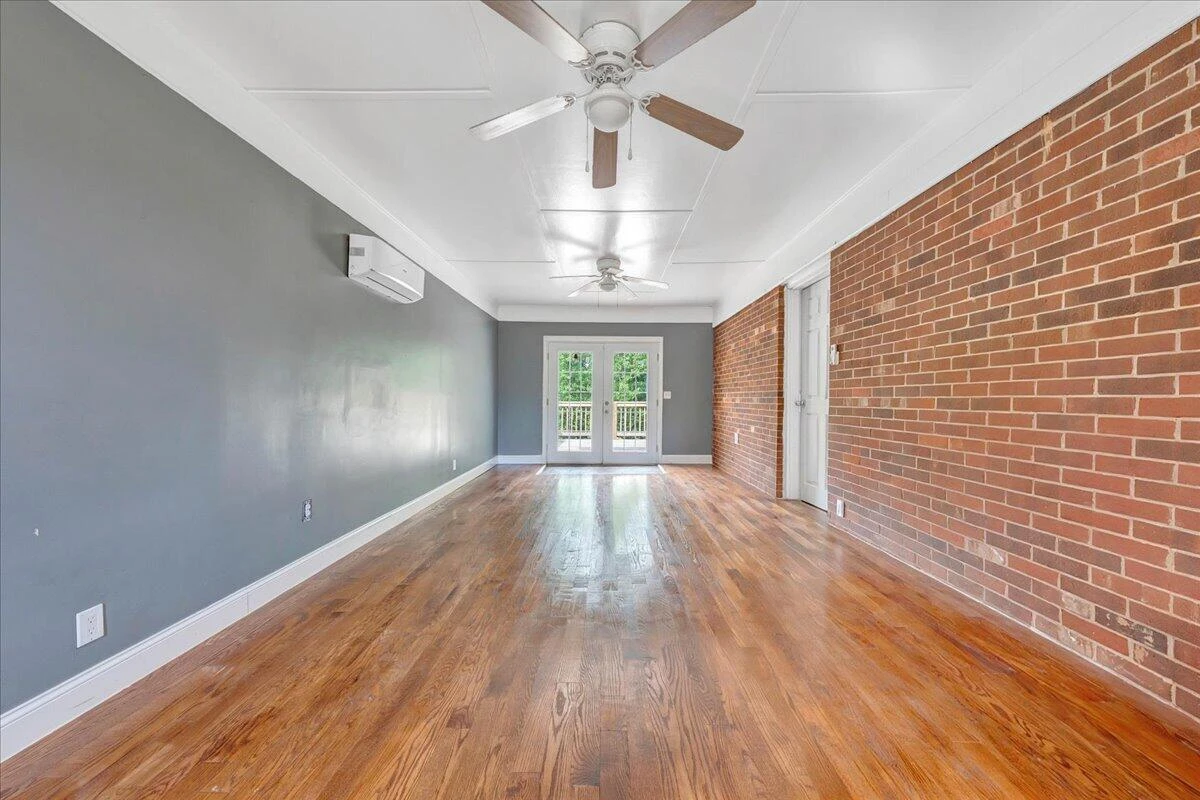 795 Longview DR - Photo 11
