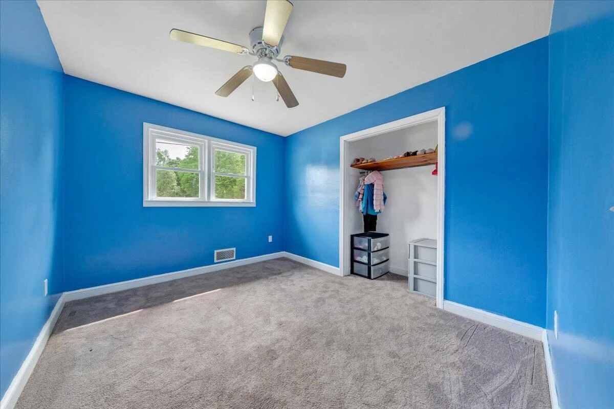 795 Longview DR - Photo 12