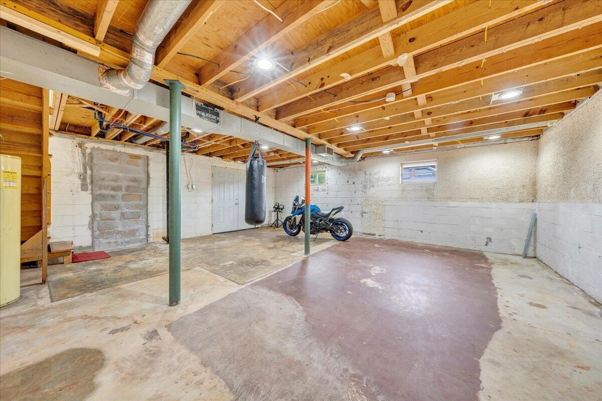 795 Longview DR - Photo 17