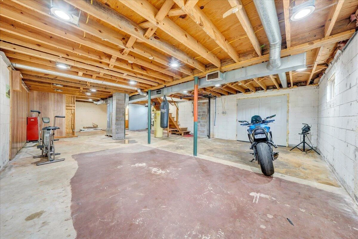795 Longview DR - Photo 18