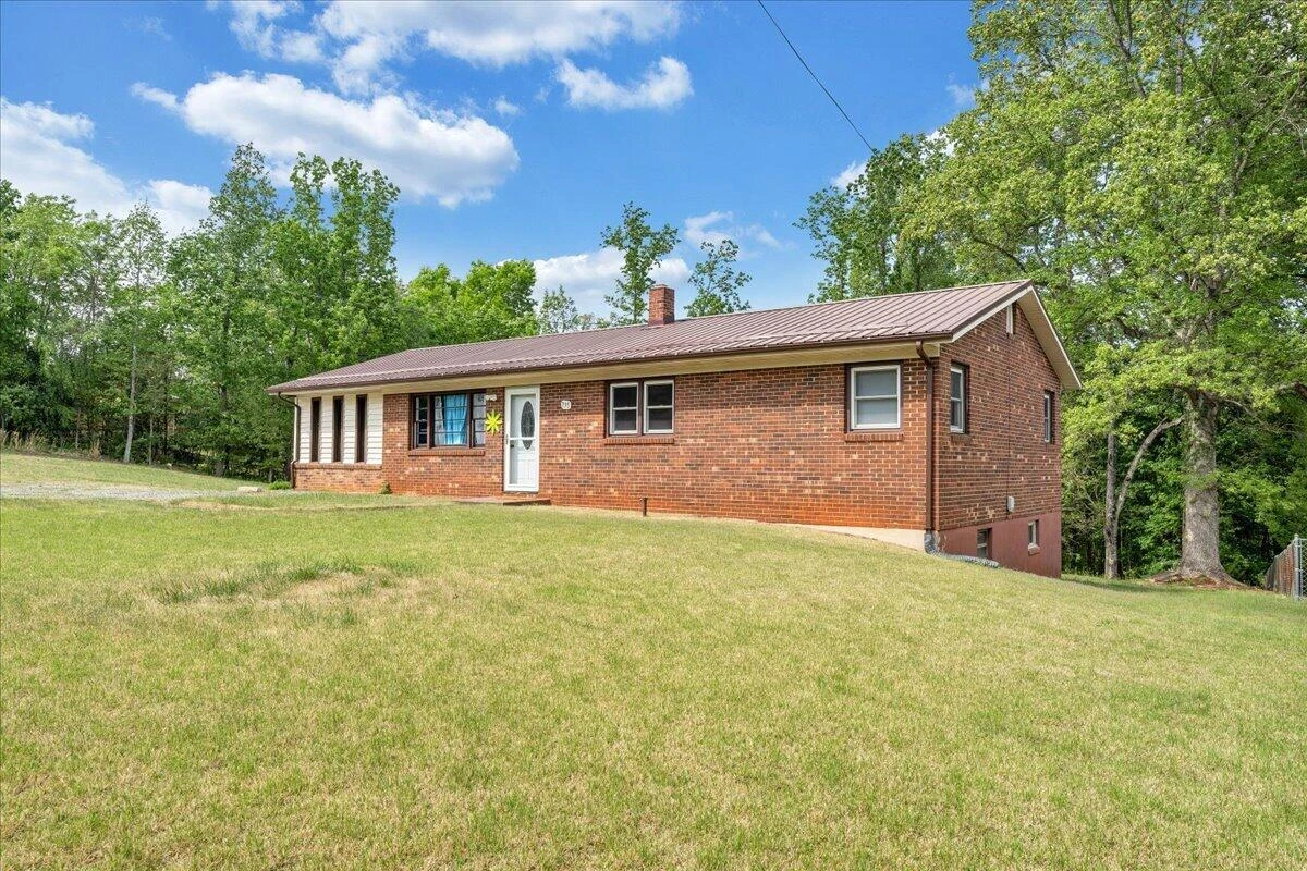 795 Longview DR - Photo 19