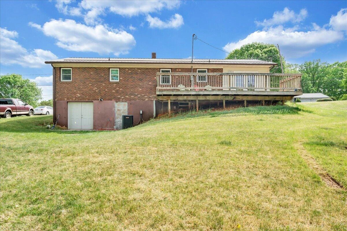 795 Longview DR - Photo 22