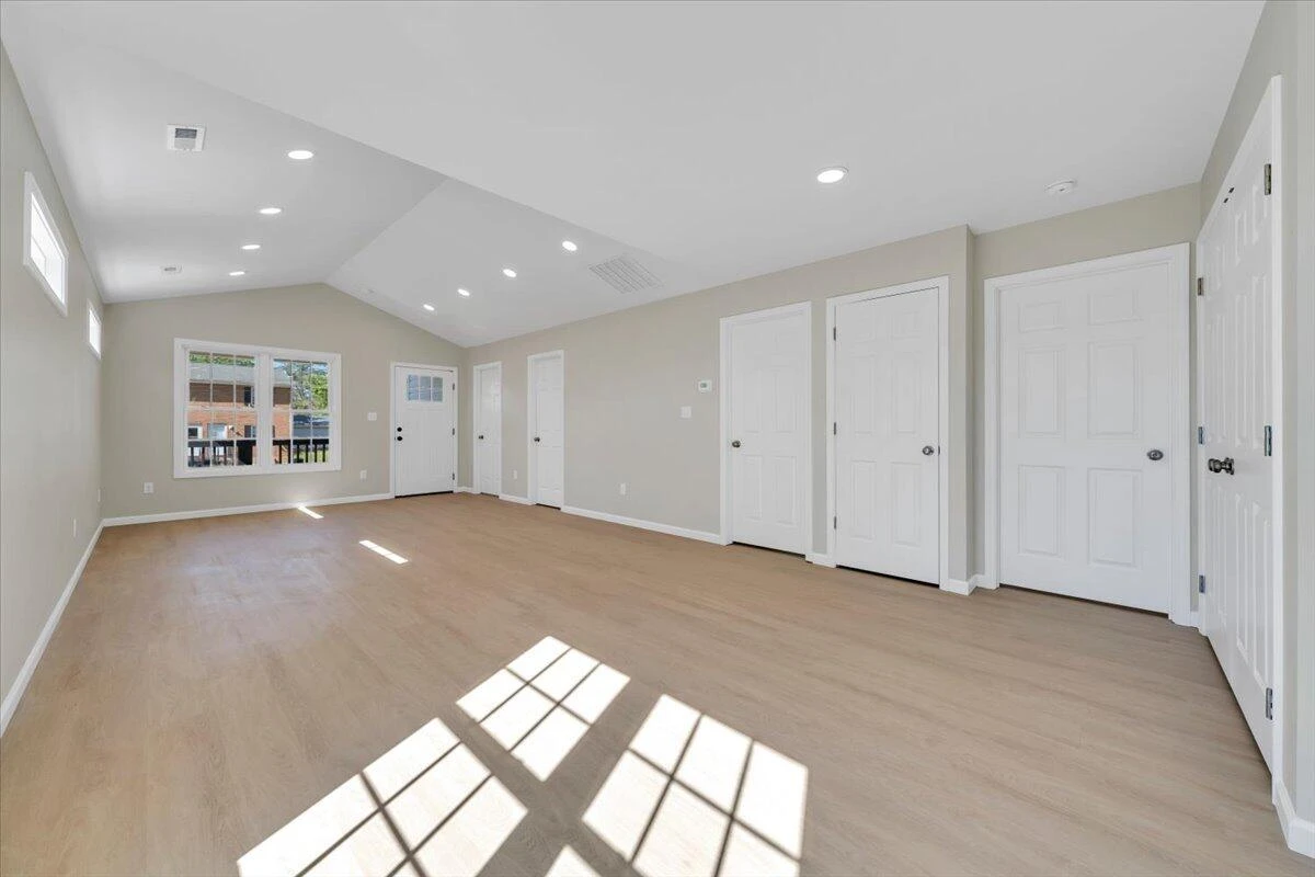 515 Cedar AVE - Photo 12