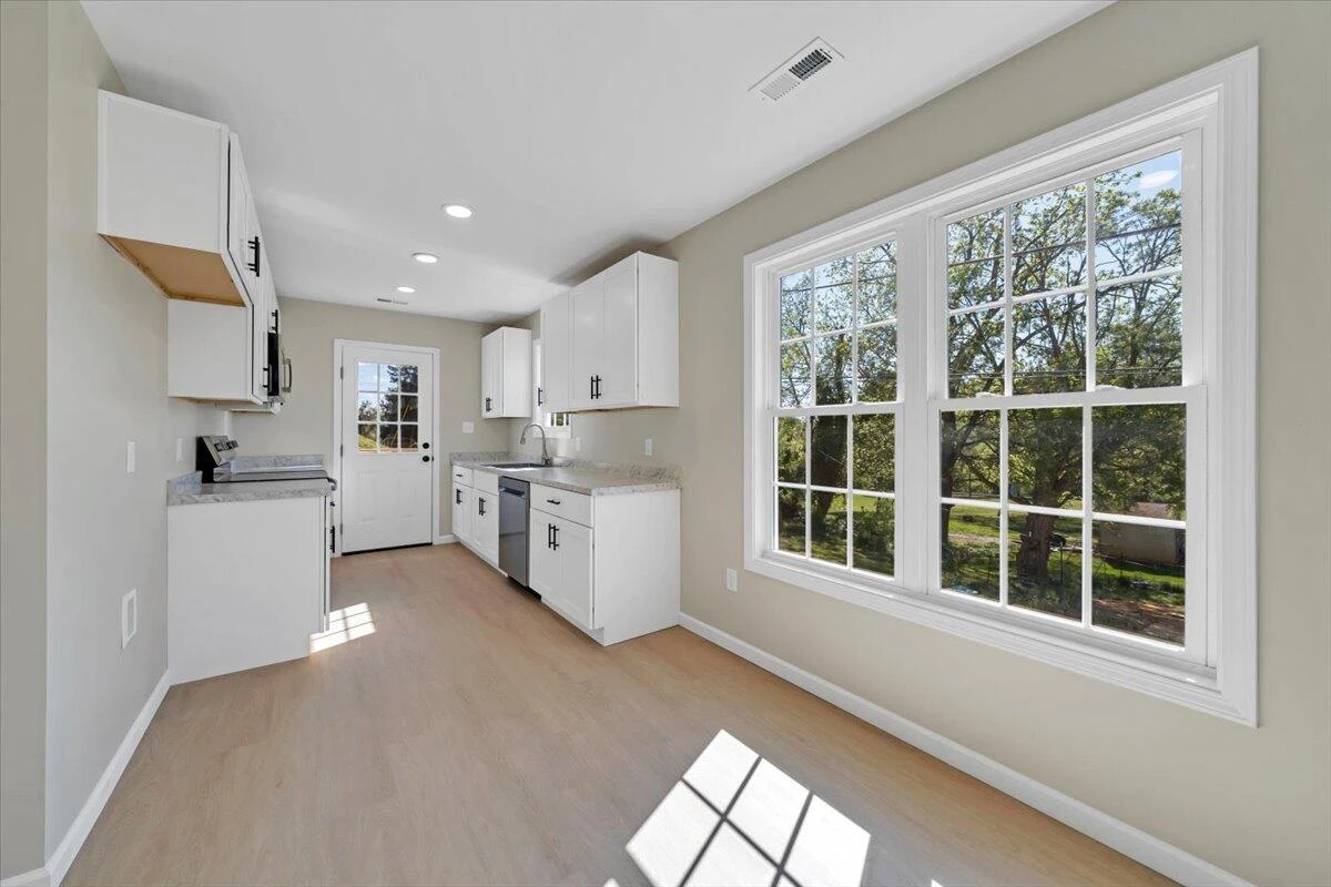 515 Cedar AVE - Photo 14