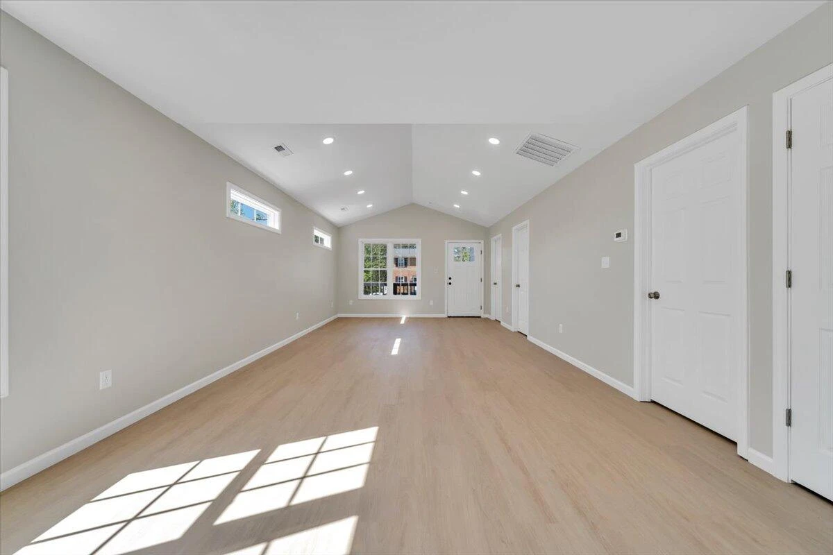 515 Cedar AVE - Photo 18