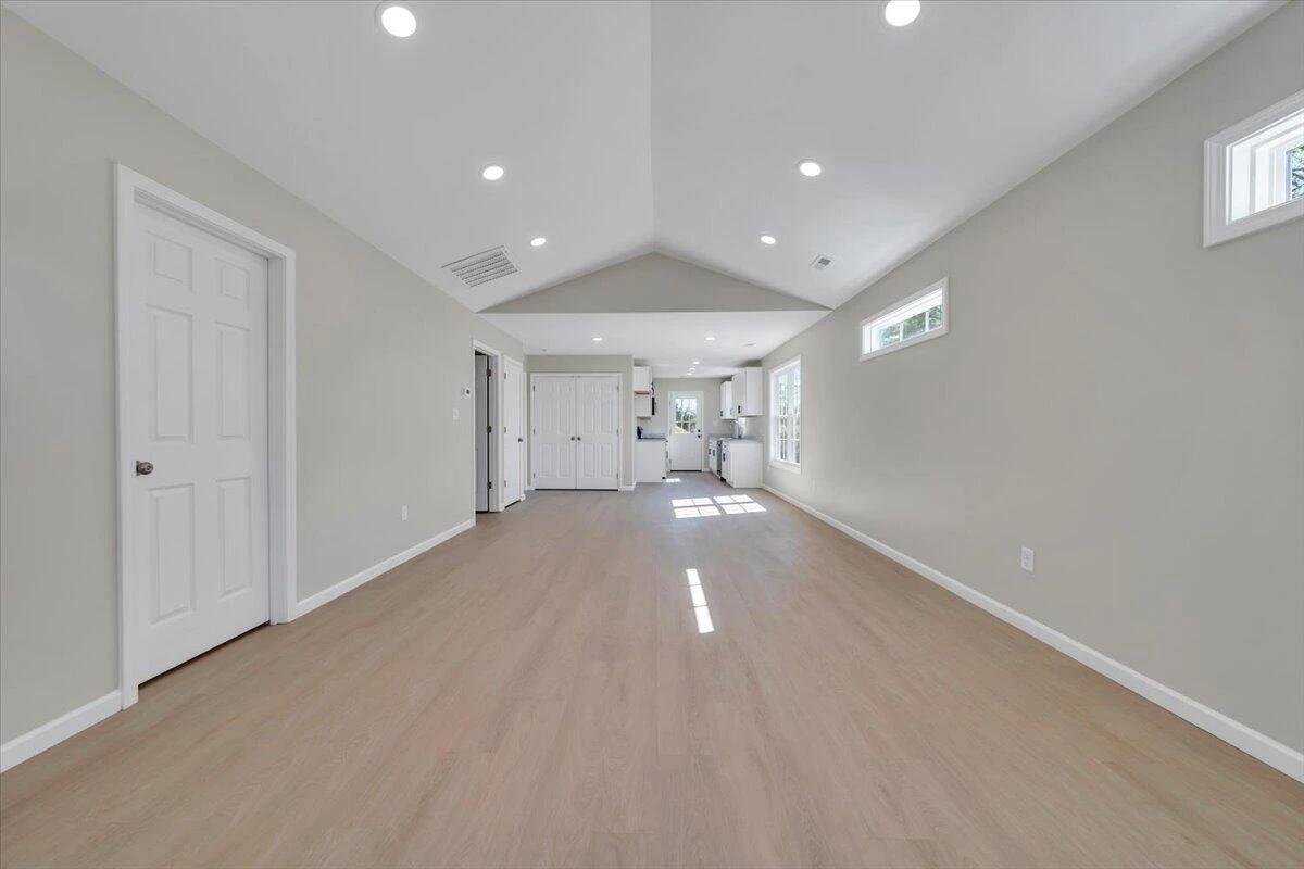 515 Cedar AVE - Photo 6