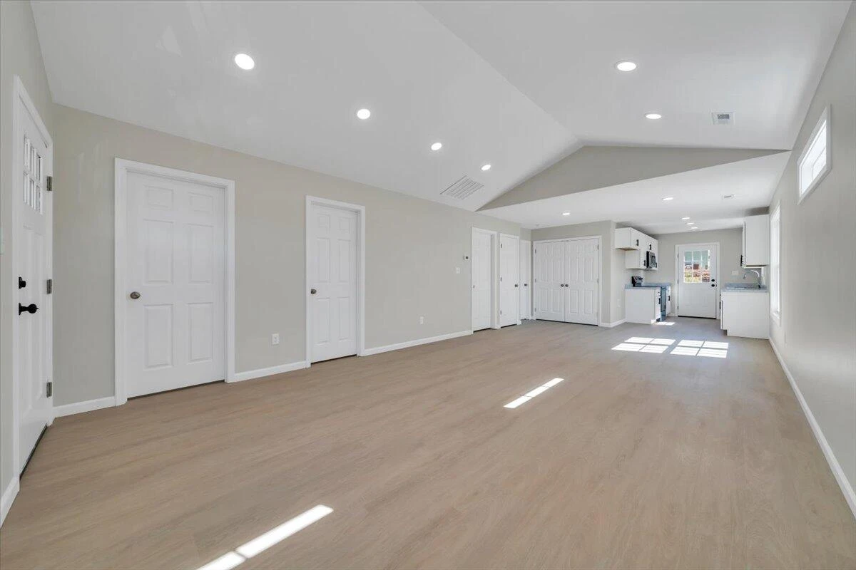 515 Cedar AVE - Photo 7