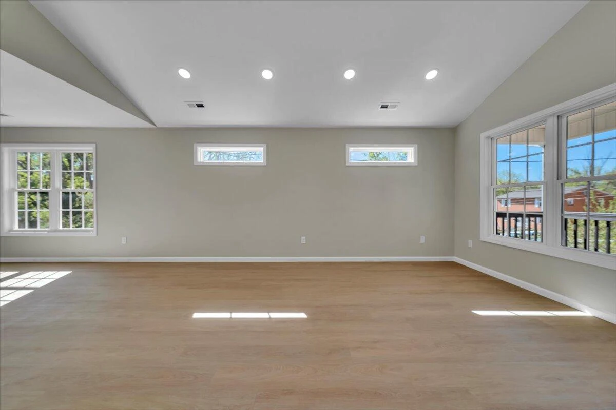 515 Cedar AVE - Photo 8