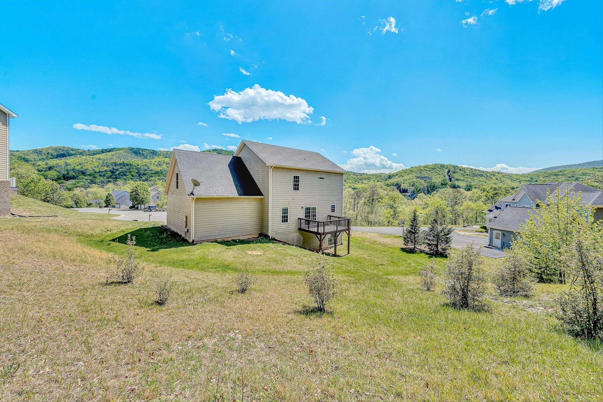 4235 Berkeley Place DR - Photo 38