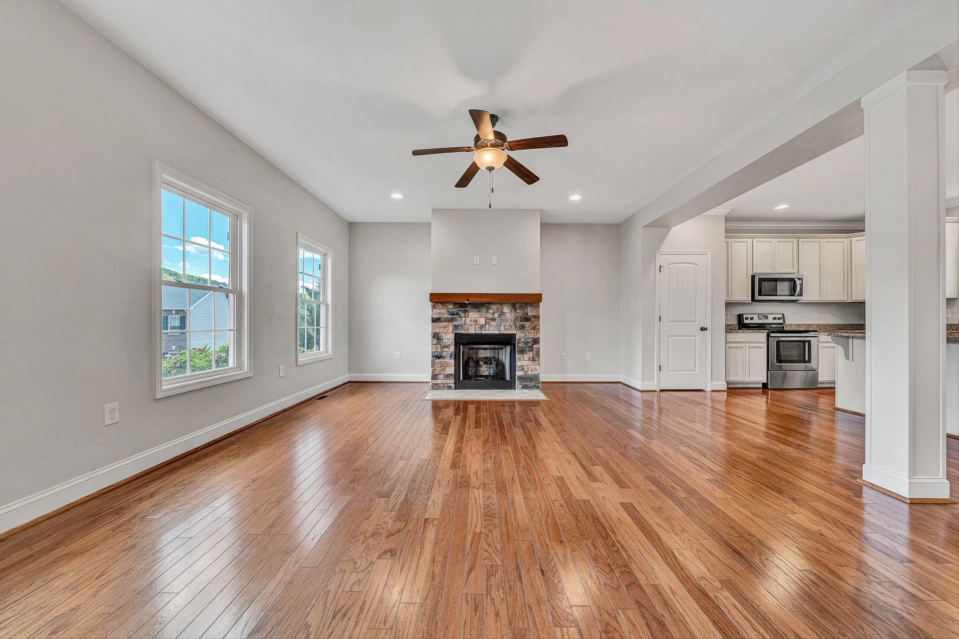4235 Berkeley Place DR - Photo 9