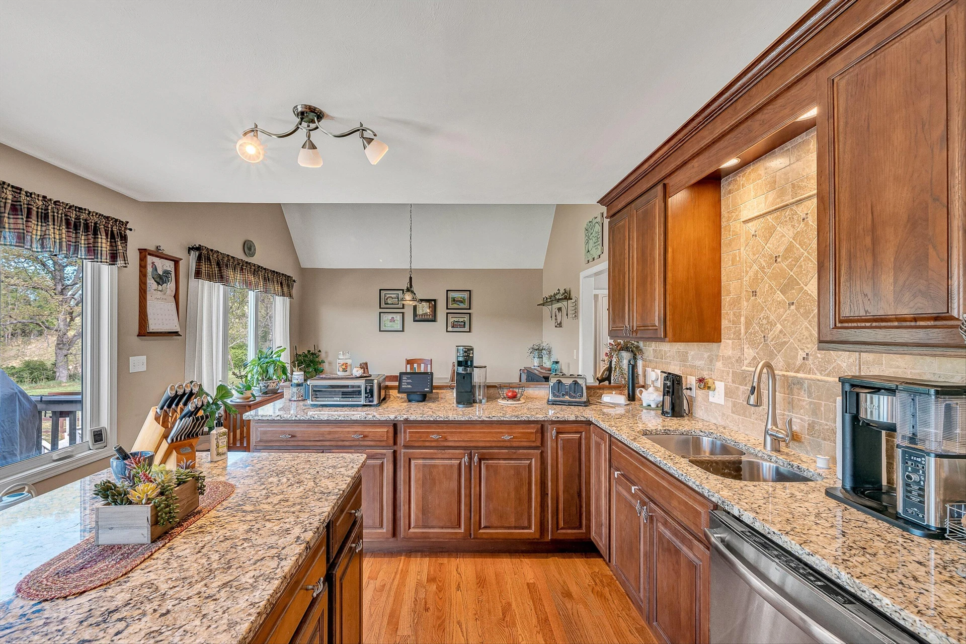 384 Deer Haven DR - Photo 20