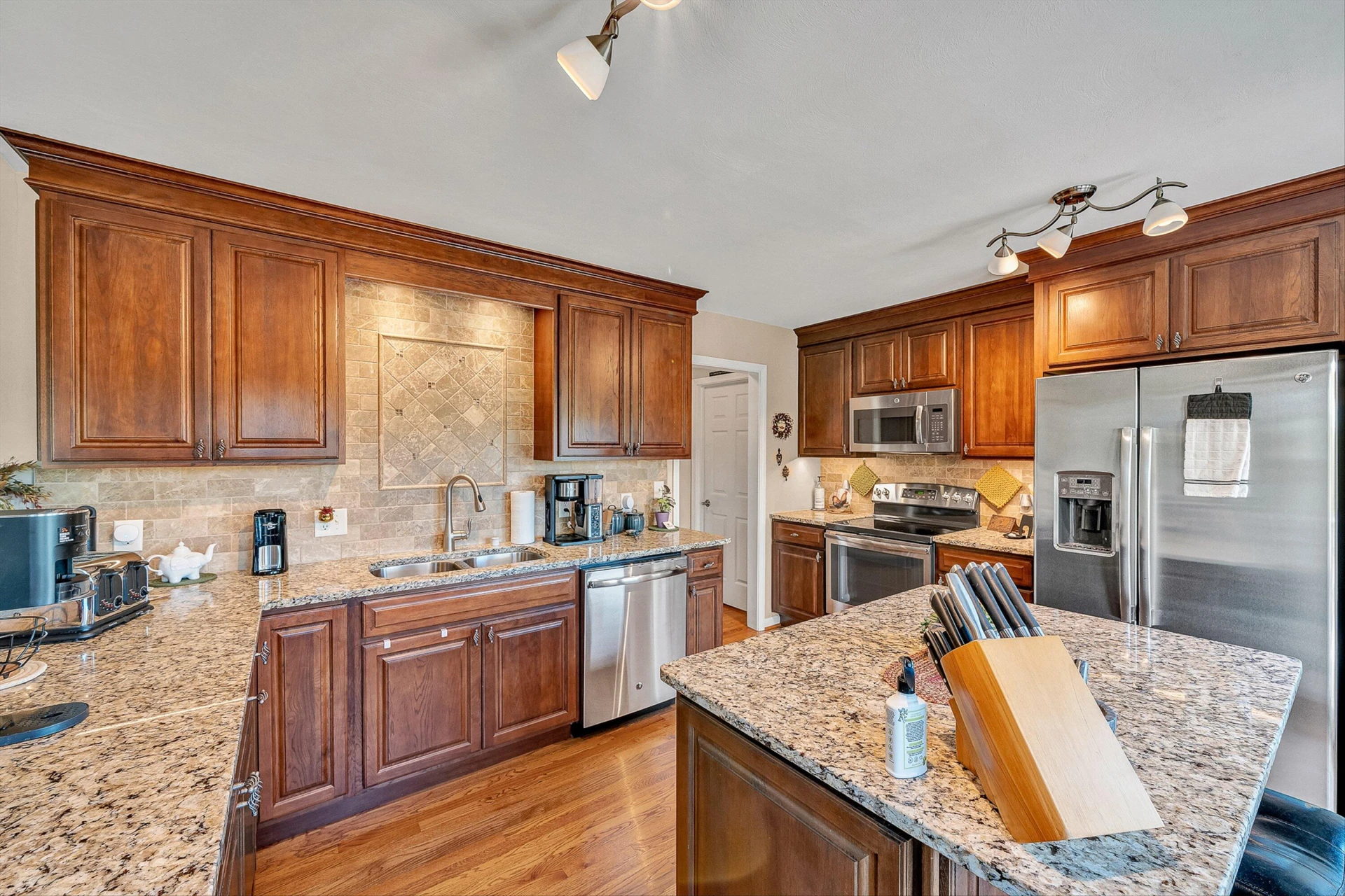 384 Deer Haven DR - Photo 22