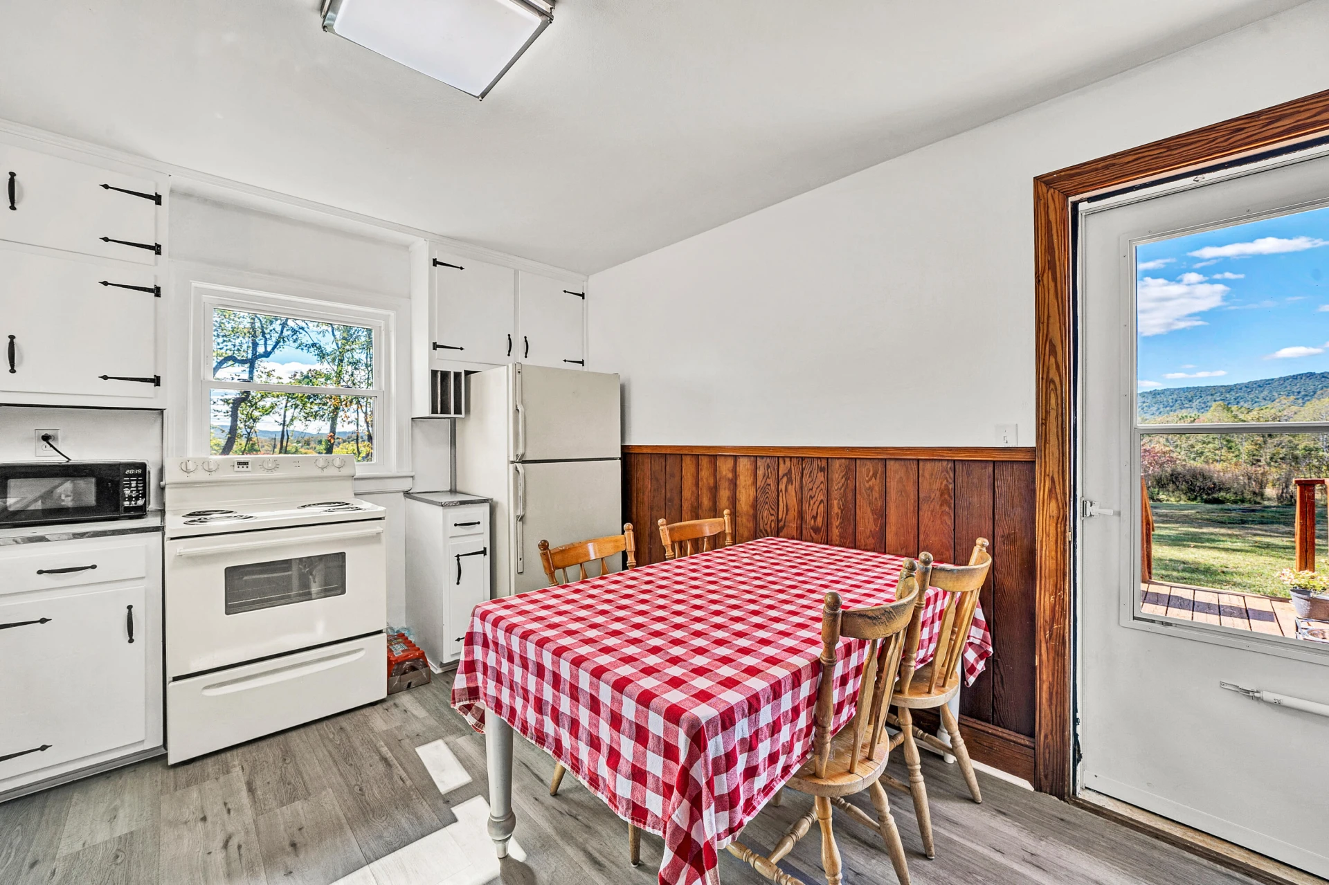 6303 Coopers Mountain RD - Photo 15