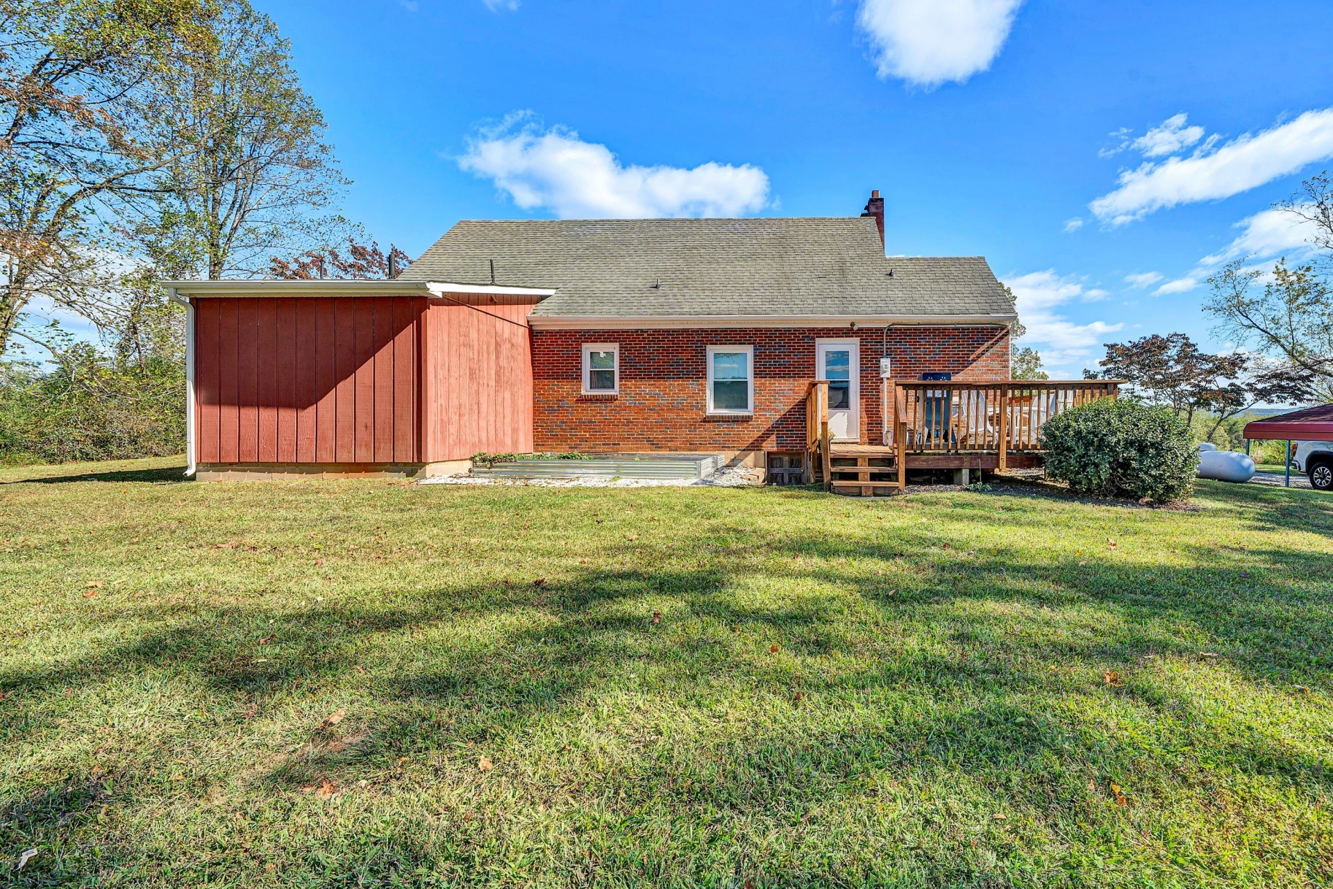 6303 Coopers Mountain RD - Photo 32