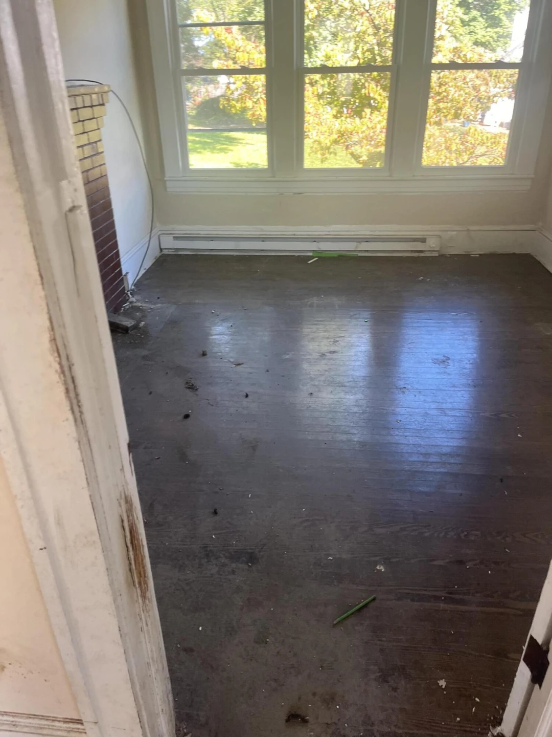 652 Montrose AVE - Photo 2