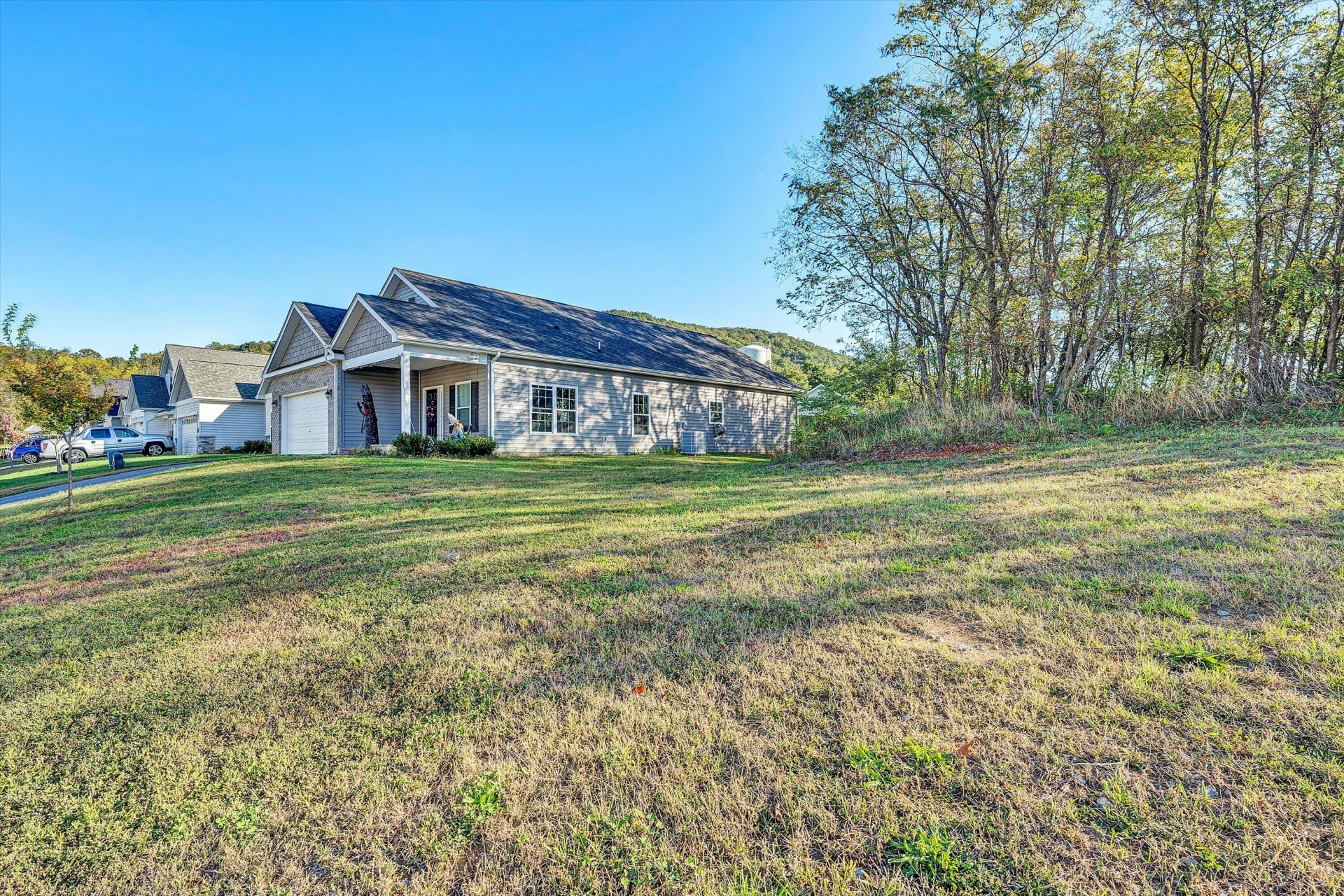 2029 Heys LN - Photo 36