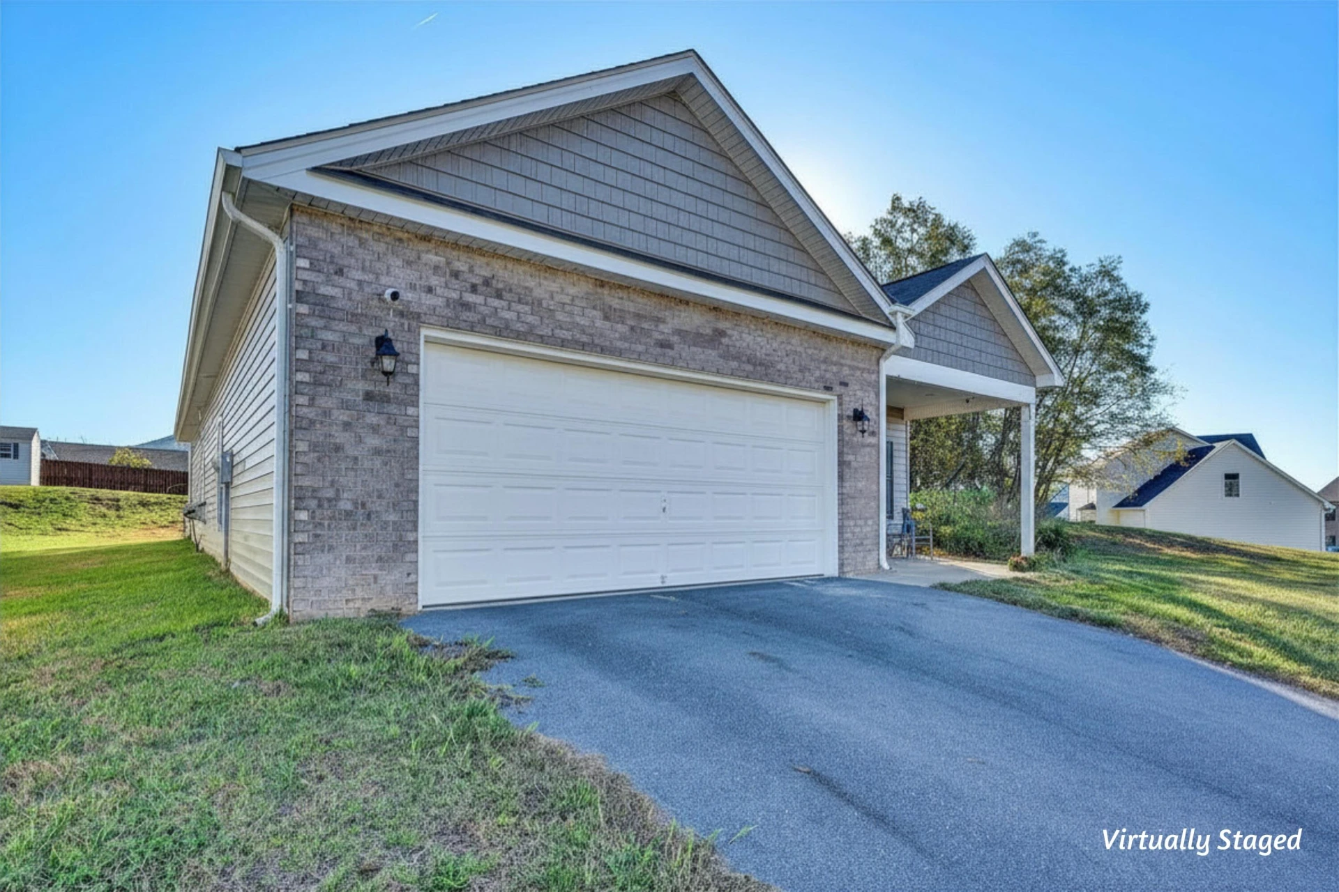 2029 Heys LN - Photo 4