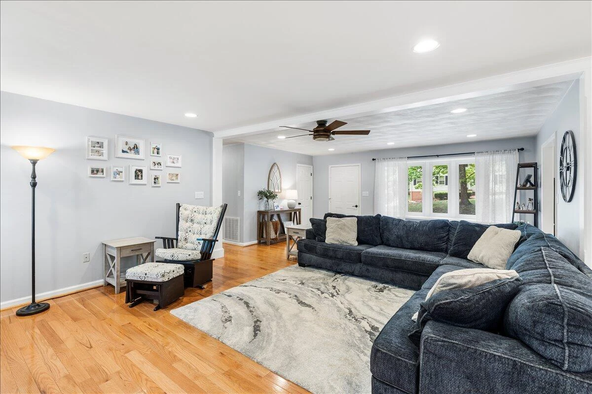 5403 Tomahawk CIR - Photo 9
