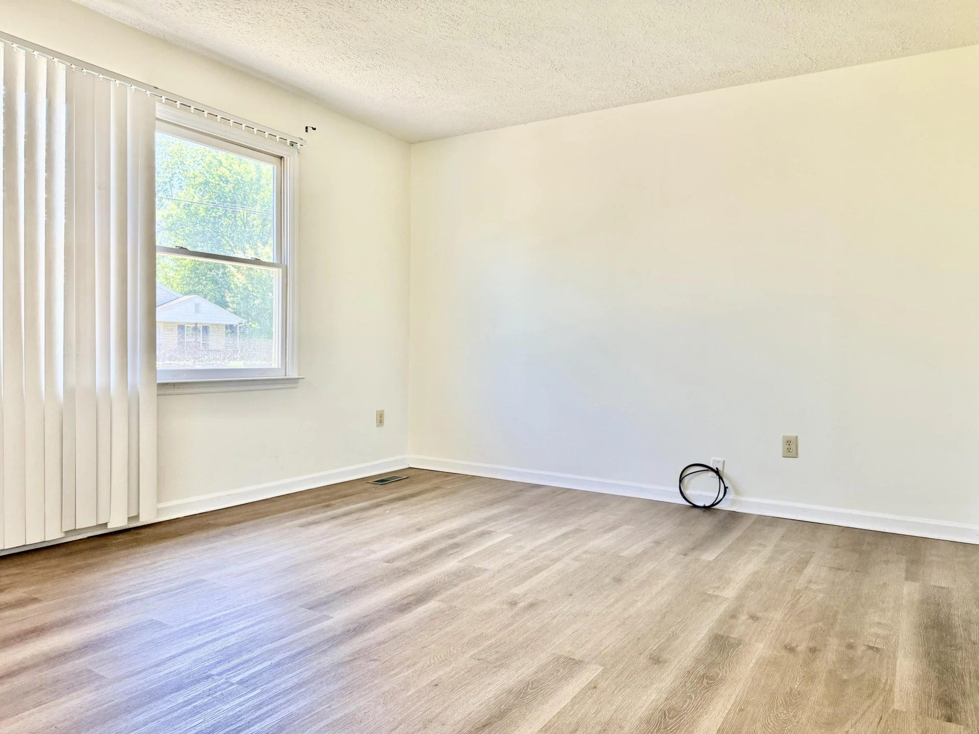 2602 Radford RD - Photo 4