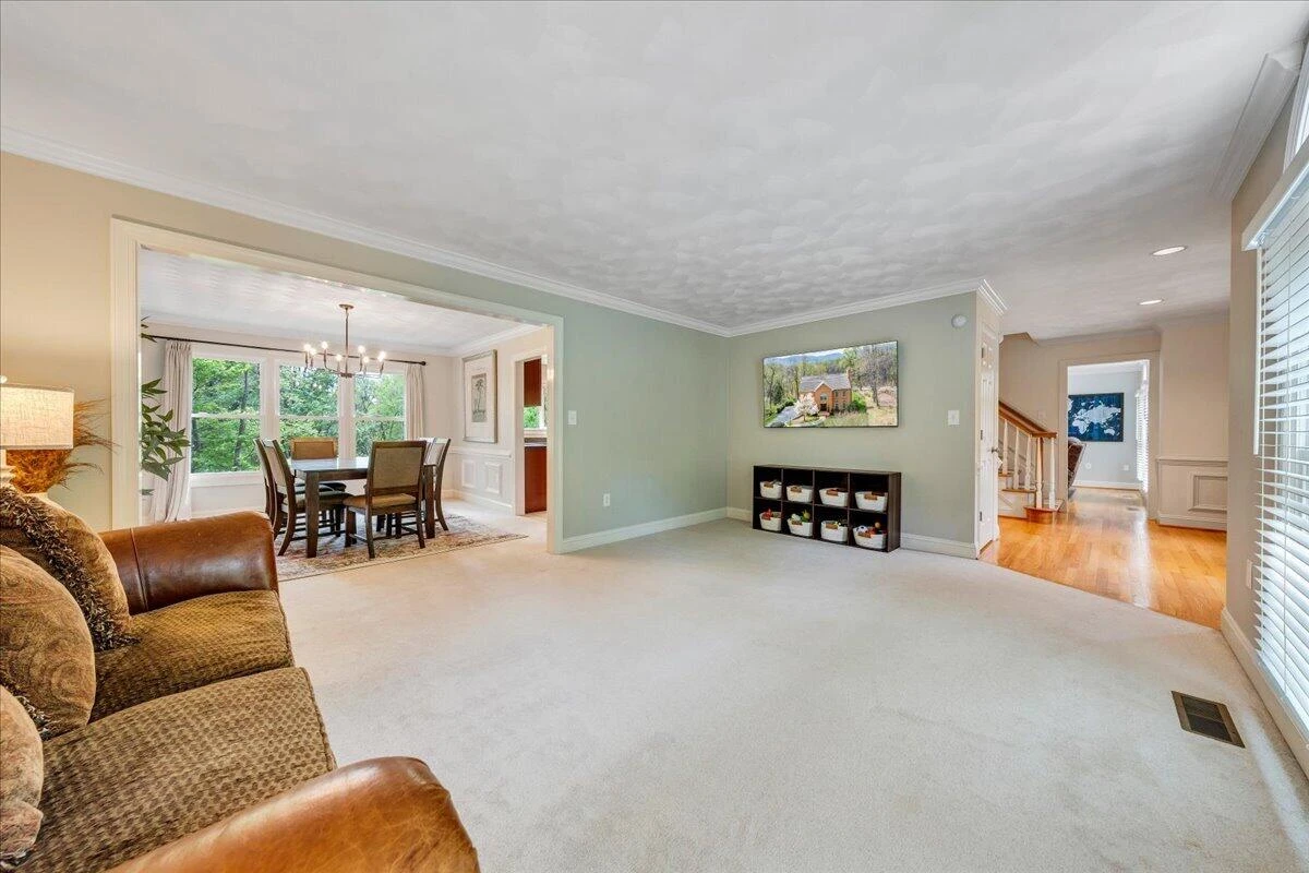 1562 Strawberry Mountain DR - Photo 13