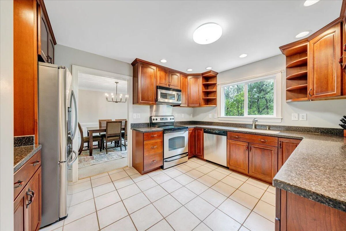 1562 Strawberry Mountain DR - Photo 17